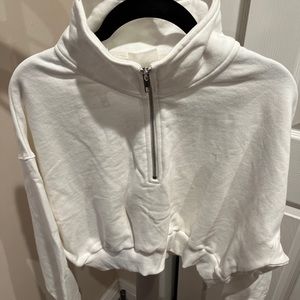 Tag on Nia cropped partial zip hoodie